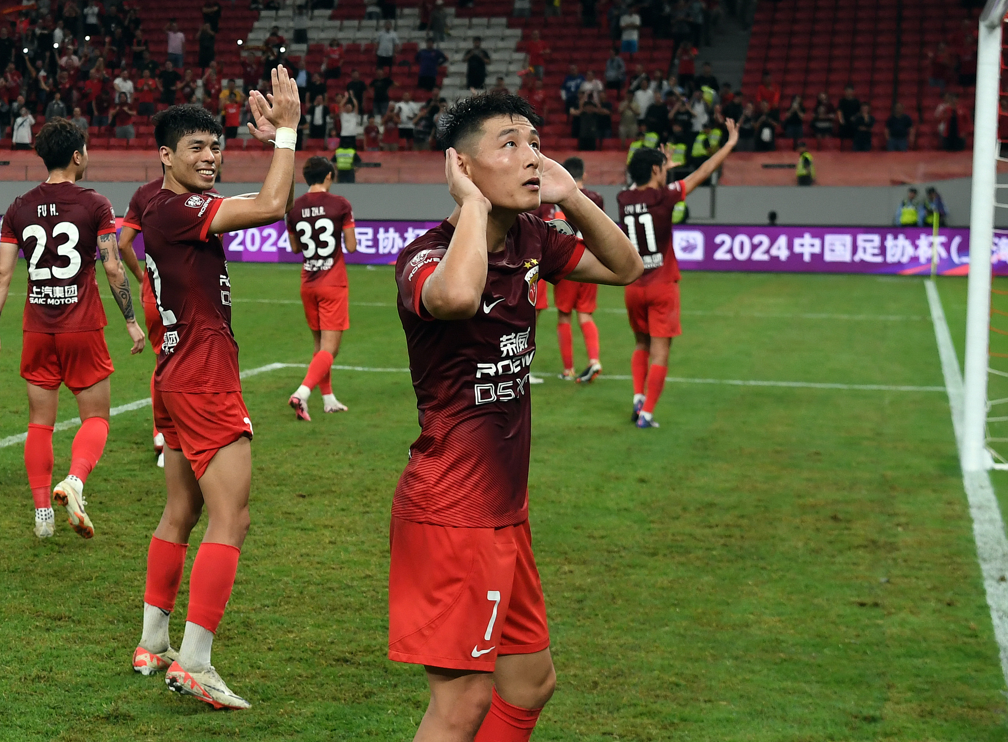 包含里程碑夜!上海申花刷新队史纪录,中超转会期刷纪录,震撼外界,球队文化再被提及的词条 包含里程碑夜!上海申花刷新队史纪录,中超转会期刷纪录,震撼外界,球队文化再被提及的词条