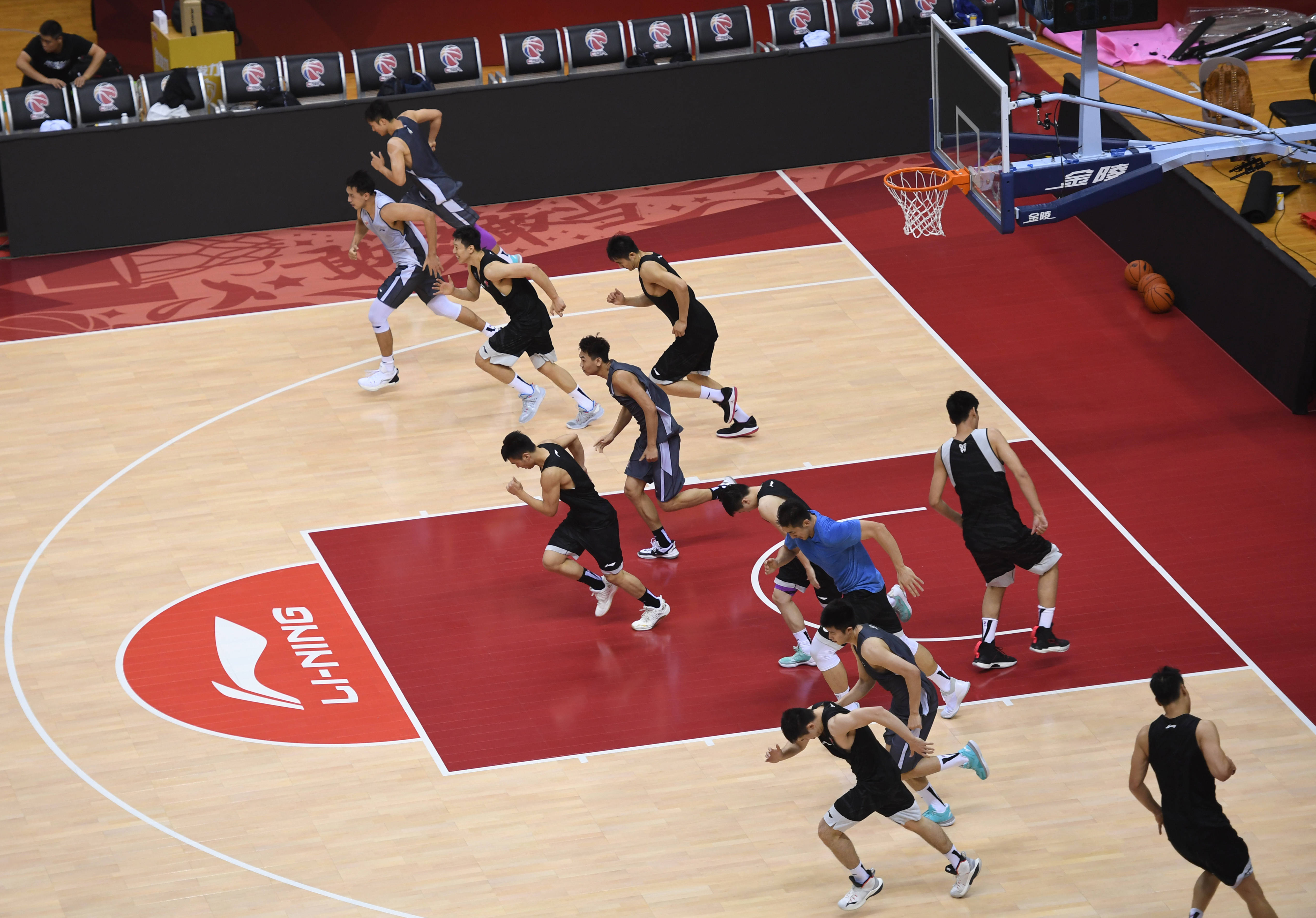 关于国际比赛日体能课后,西汉姆内部沟通备战CBA常规赛,管理层满意,数据趋势出现新变化的信息 关于国际比赛日体能课后,西汉姆内部沟通备战CBA常规赛,管理层满意,数据趋势出现新变化的信息