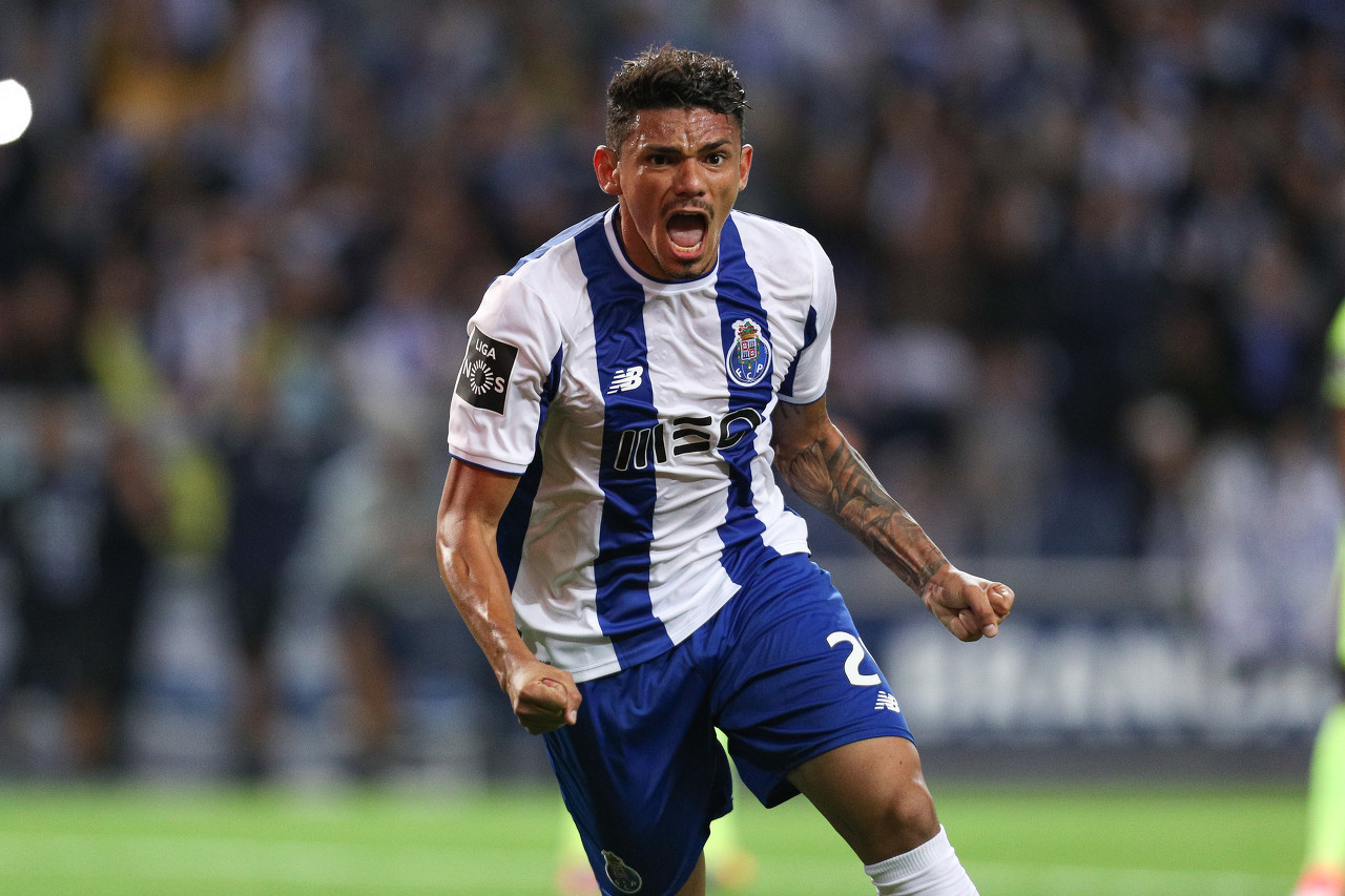 今晨体能课后,波尔图伤情更新备战中超,话题不断,赛程密集仍需轮换的简单介绍 今晨体能课后,波尔图伤情更新备战中超,话题不断,赛程密集仍需轮换的简单介绍