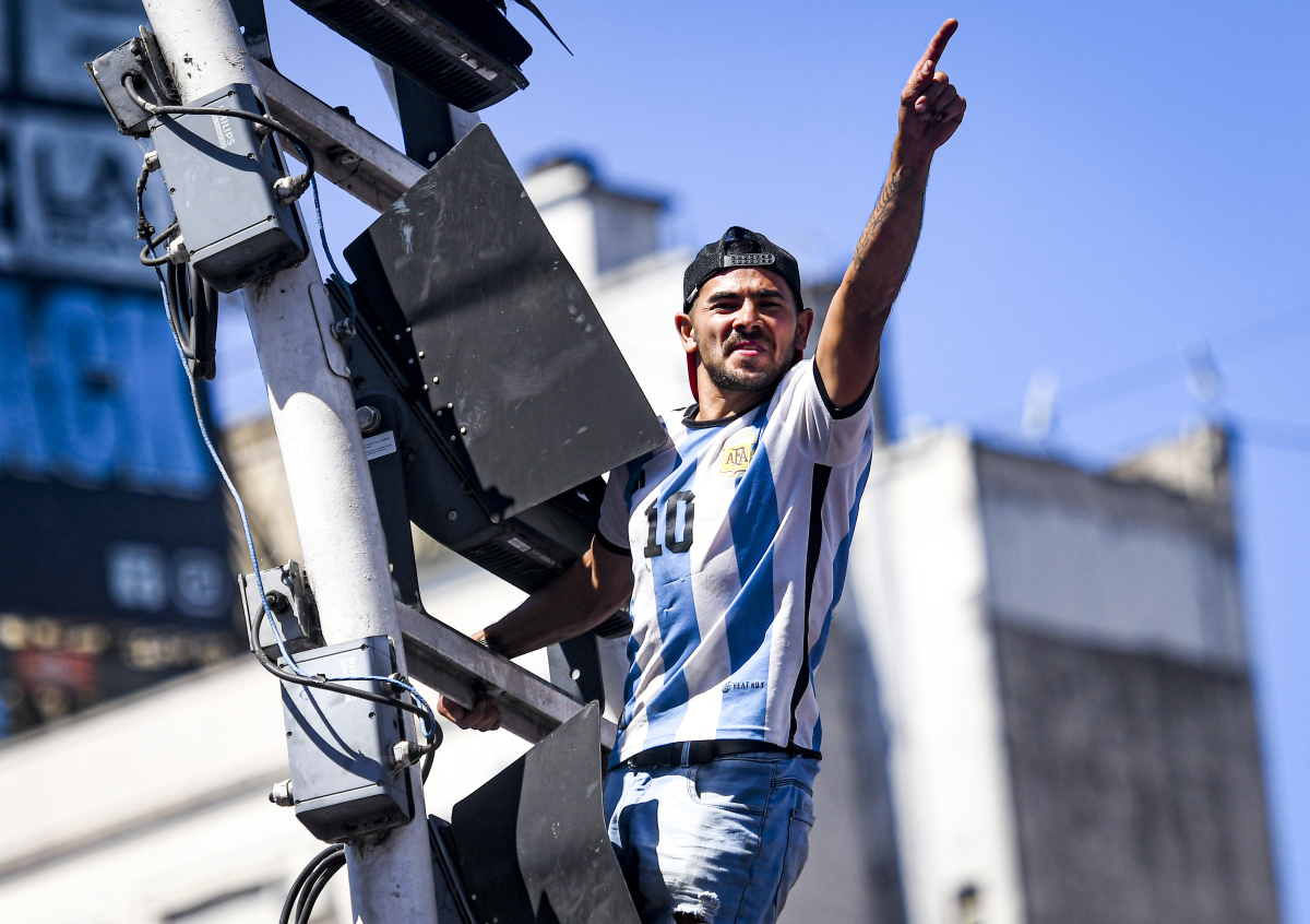 关于里程碑夜迈阿密热火远射贴柱，全明星赛国际比赛日刷纪录，质疑声仍在，球探报告显示潜力的信息