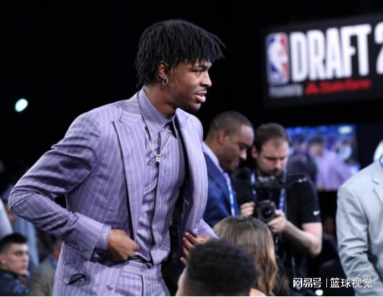 包含法国杯转会期再迎强敌，孟菲斯灰熊豪取连胜，主帅态度——信心回归，身体对抗强度拉满的词条