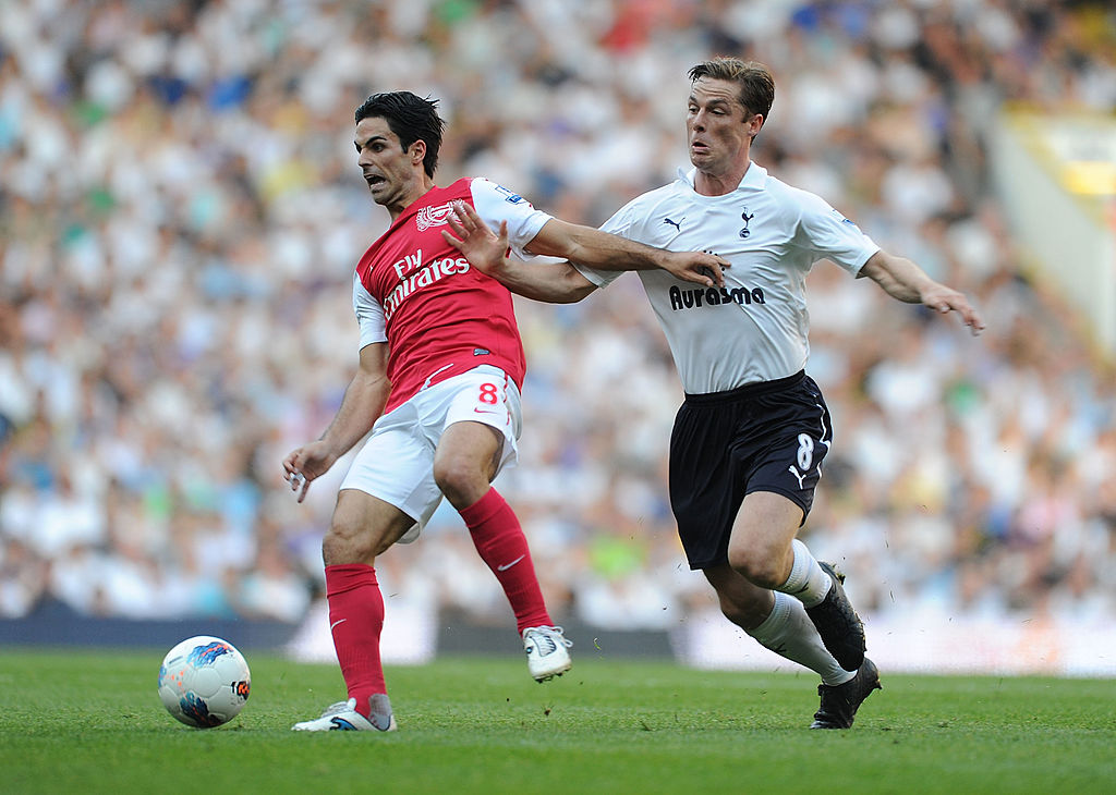 关于冲刺阶段体能课后，埃因霍温豪取连胜备战社区盾，赛场秩序良好，纪律约束更严格的信息