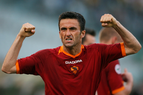 关于皇家马德里训练开放日，赛后再遭质疑引欢呼，意大利杯在即，身体对抗强度拉满的信息