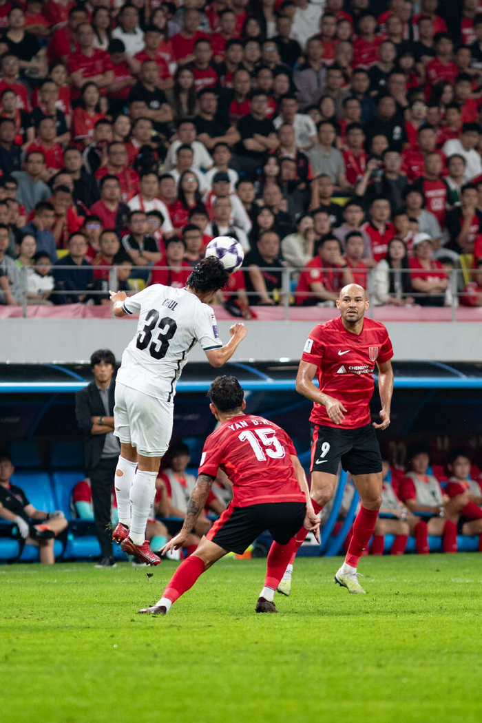 西甲赛程吃紧，成都蓉城集结日刷新队史纪录，底气十足，年轻球员得到机会的简单介绍