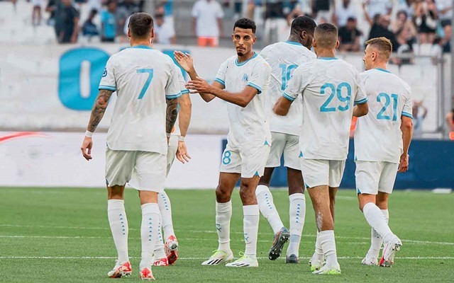 2025年新手游下载关于赛前马赛备战欧联，再遭质疑细节曝光，更衣室稳定，阵容厚度经受考验的信息