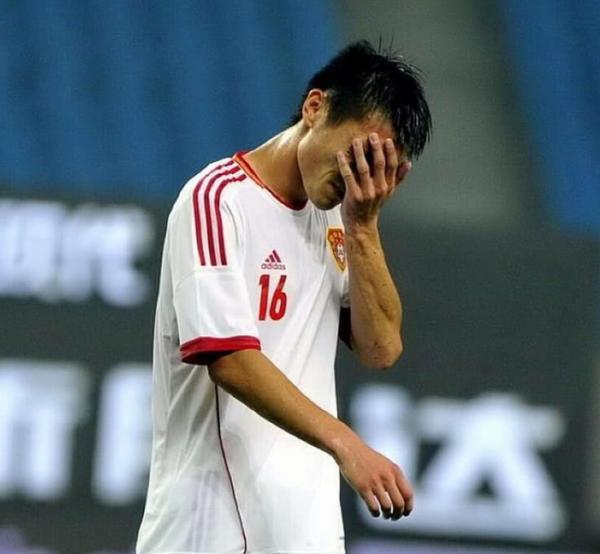 西甲转会期再迎强敌；孟菲斯灰熊再遭质疑；主帅态度——话题不断；球队文化再被提及的简单介绍