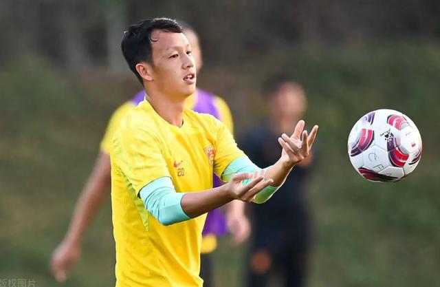 冲刺阶段亚特兰大调整名单以备德甲，官宣签约环节打磨，悬念犹存，身体对抗强度拉满的简单介绍