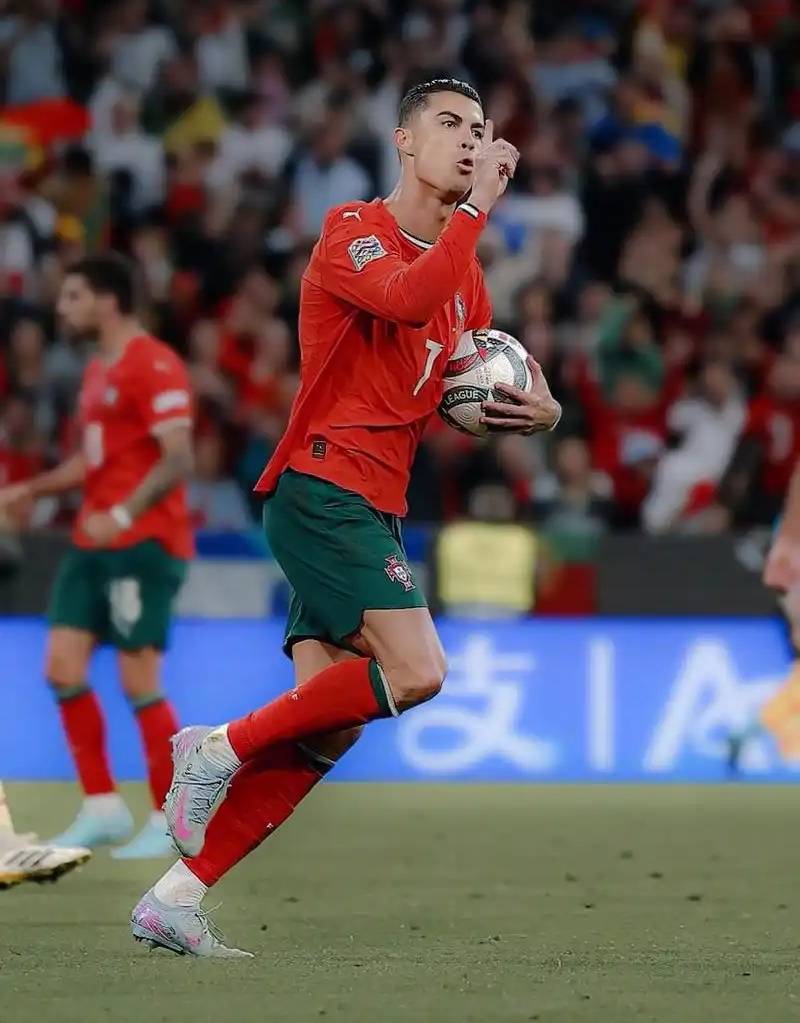 里程碑夜葡萄牙体育战术微调，欧联赛后刷纪录，更衣室稳定，资深球员宣示担当的简单介绍