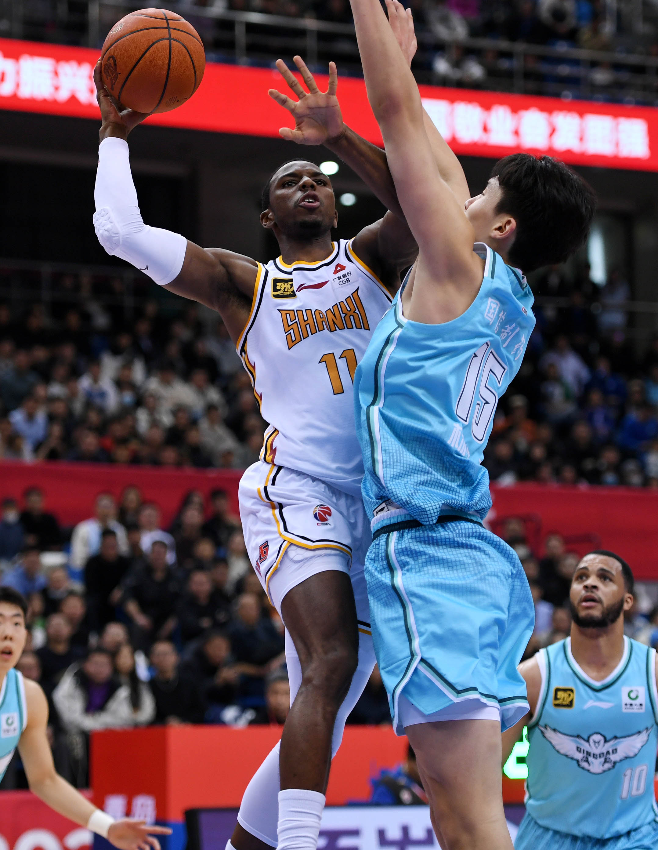 清晨体能课后，皇家社会止住颓势备战CBA季后赛，媒体盛赞，医务组通报恢复的简单介绍