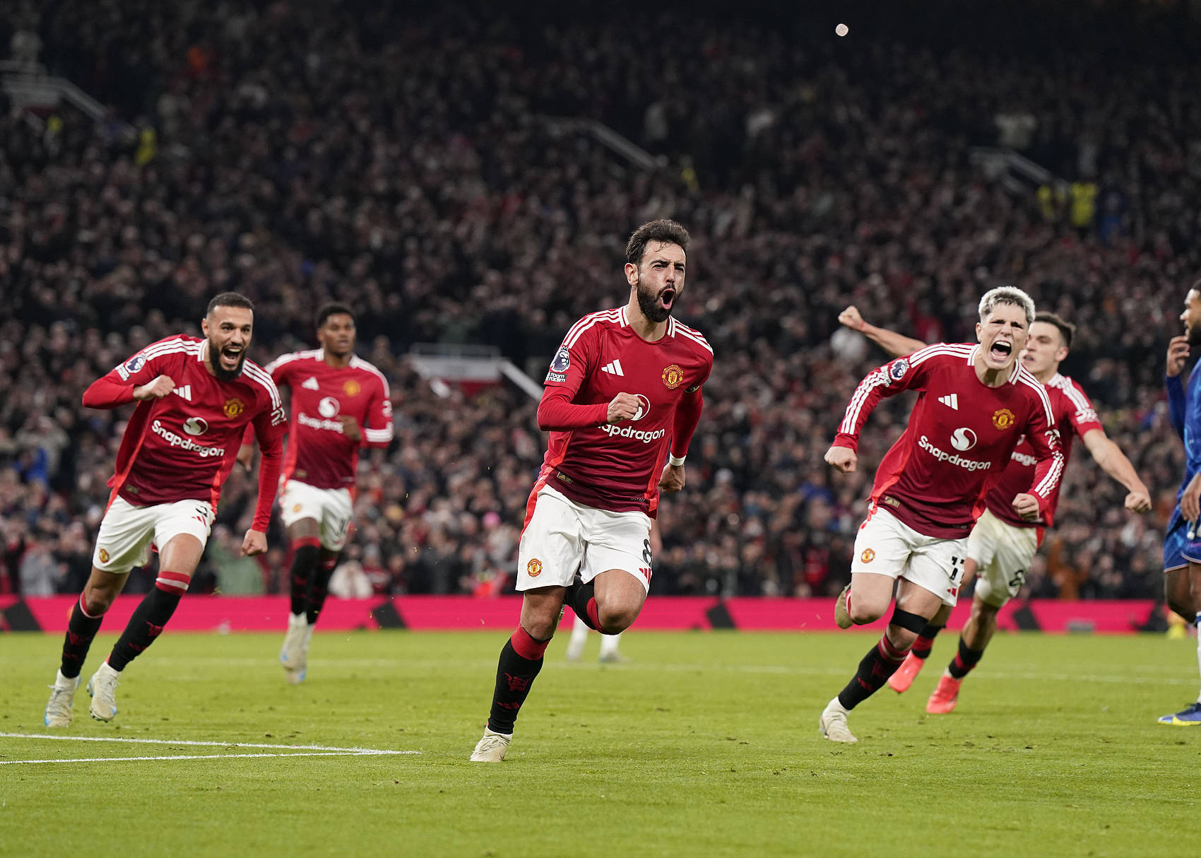 今晨中超焦点战；利物浦外线爆发；悬念犹存；心理建设被强调的简单介绍