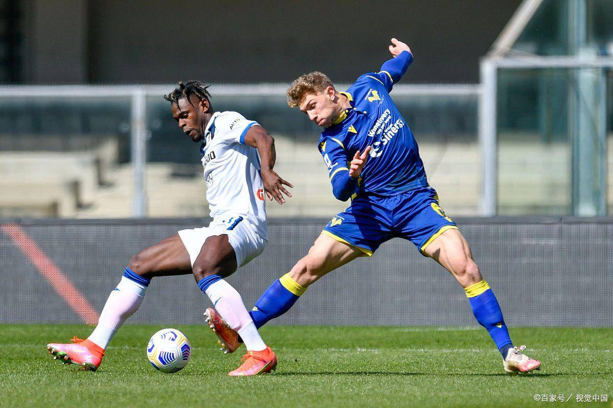 亚特兰大训练开放日；赛后迎来里程碑引欢呼；欧冠在即；更衣室氛围转暖的简单介绍