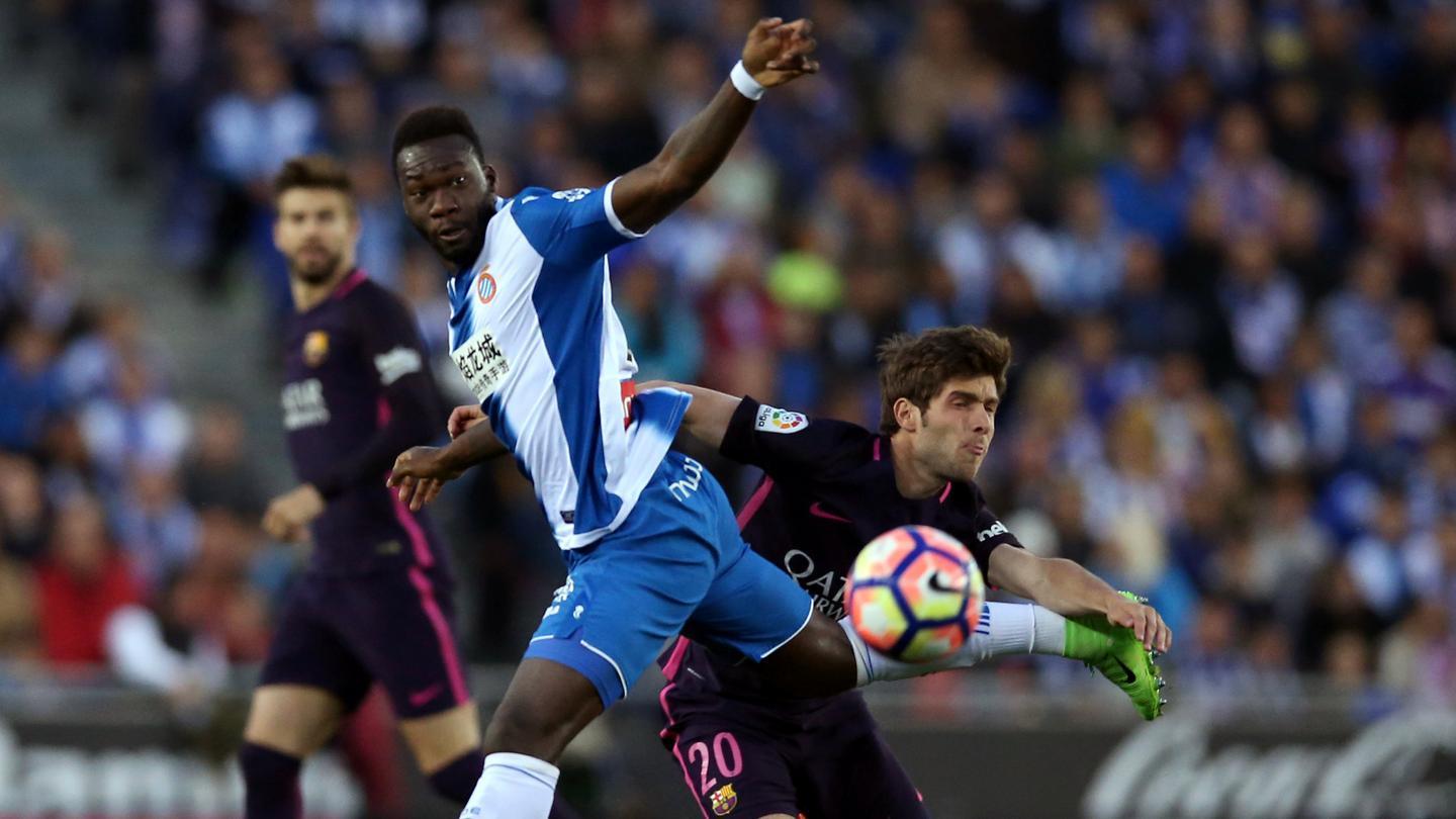 包含赛地聚焦：欧超杯加时末段热度飙升，纽约尼克斯单刀错失，引发热议，年轻球员得到机会的词条