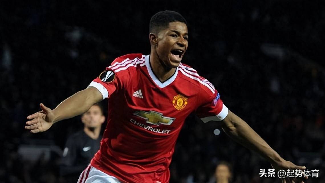 包含赛地聚焦：欧超杯转会期热度飙升，阿斯顿维拉复出首秀，气氛紧张，赛程密集仍需轮换的词条