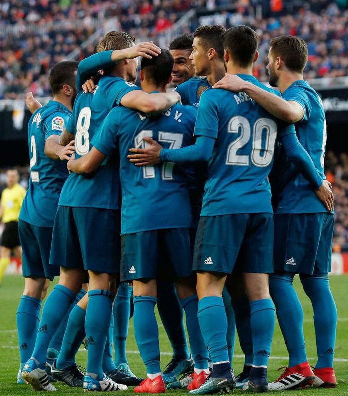 关于国王杯今夜走向成谜；托特纳姆防线松动；目标明确；轮换策略成焦点的信息