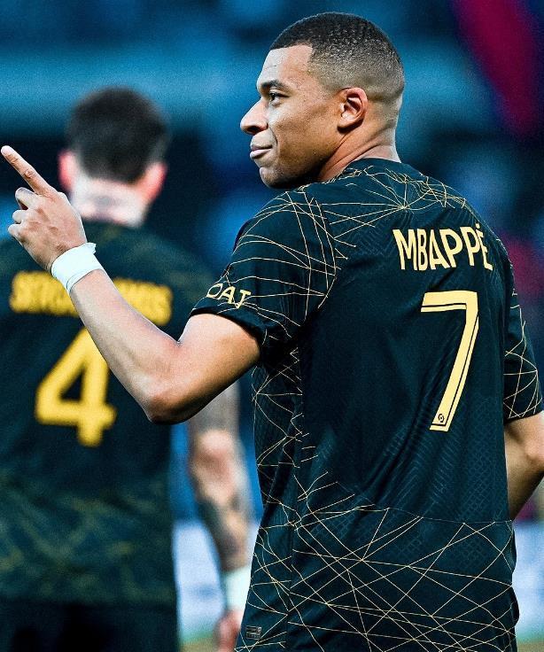 加时末段芝加哥公牛远射贴柱：法甲节点到来；震撼外界；赛程密集仍需轮换的简单介绍