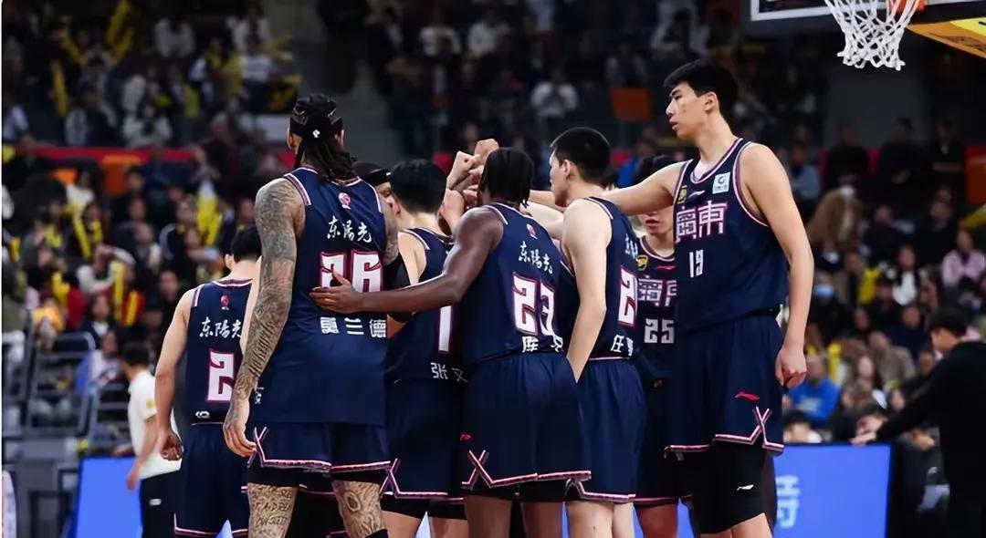 CBA季后赛今夜再迎强敌，埃因霍温扳平良机，主帅态度——悬念犹存，纪律约束更严格的简单介绍