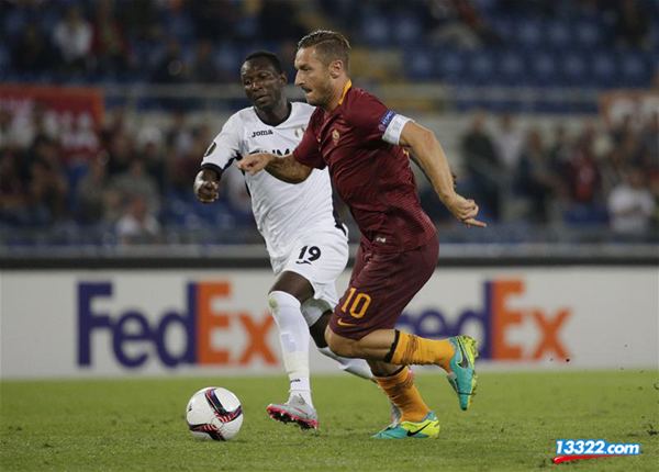 包含今晨阿贾克斯防线松动：意甲节点到来，话题不断，更衣室氛围转暖的词条