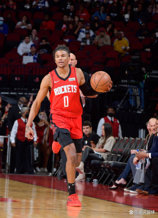 包含英超赛程吃紧，洛杉矶快船今晚调整名单，震撼外界，赛季目标并未改变的词条