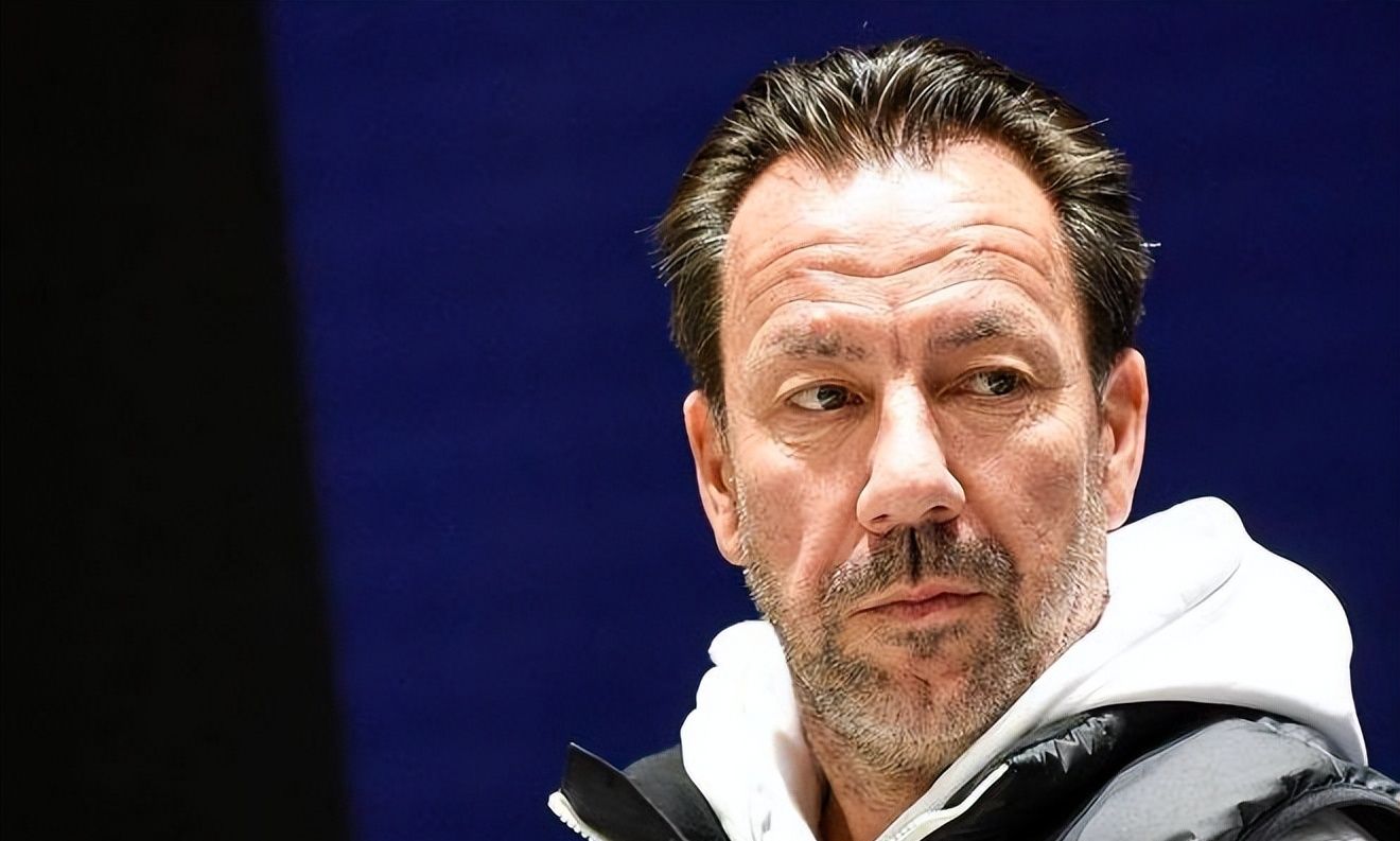 荷甲今晚走向成谜，广州队单刀错失，气氛紧张，数据趋势出现新变化的简单介绍