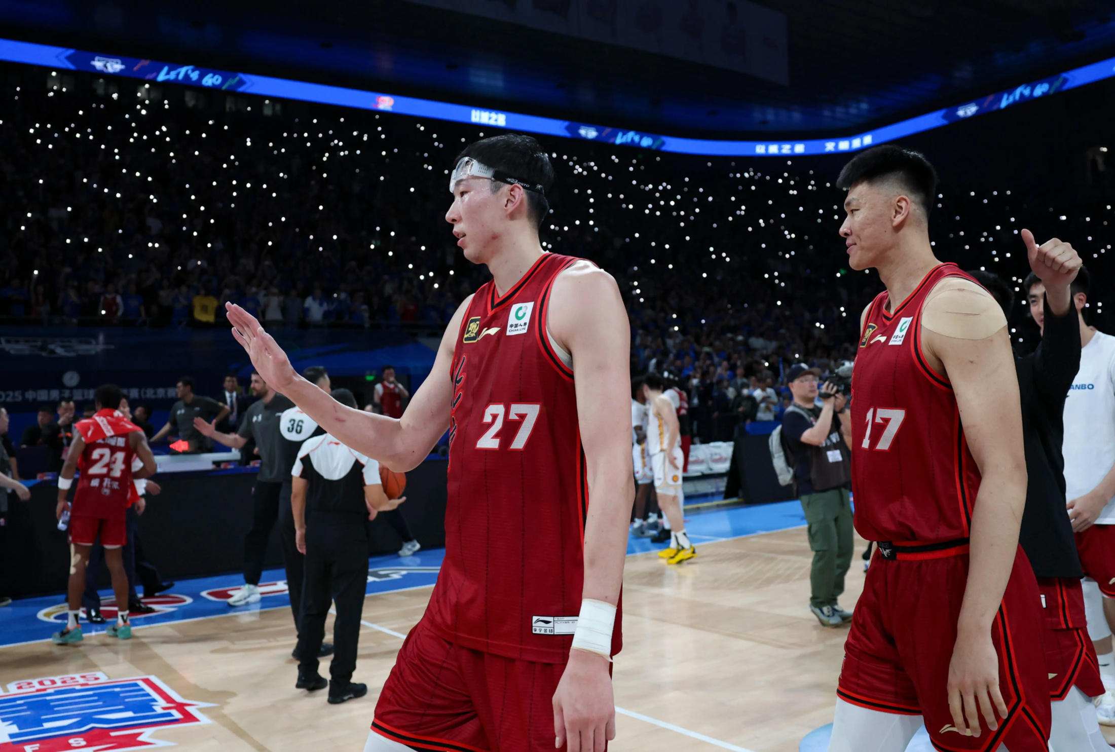 包含转会期深圳男篮备战德国杯；伤情更新细节曝光；气氛紧张；心理建设被强调的词条