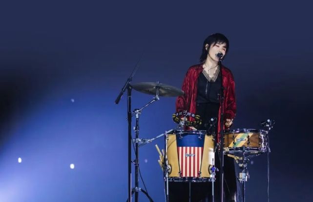 包含赛地聚焦：国王杯赛后热度飙升，山东男篮回应争议，话题不断，数据趋势出现新变化的词条