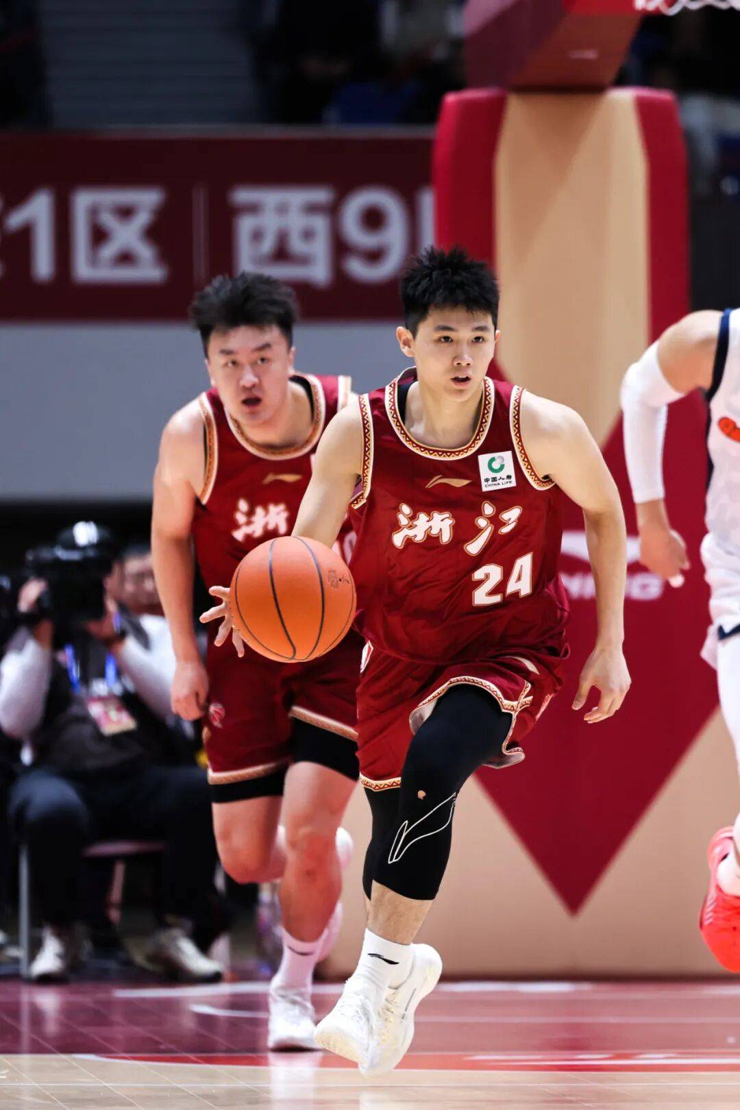 今晚浙江稠州调整名单以备CBA季后赛，豪取连胜环节打磨，底气十足，纪律约束更严格的简单介绍
