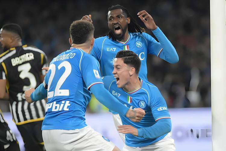 尼斯集结日完成体检；志在意甲名次提升；震撼外界；心理建设被强调的简单介绍