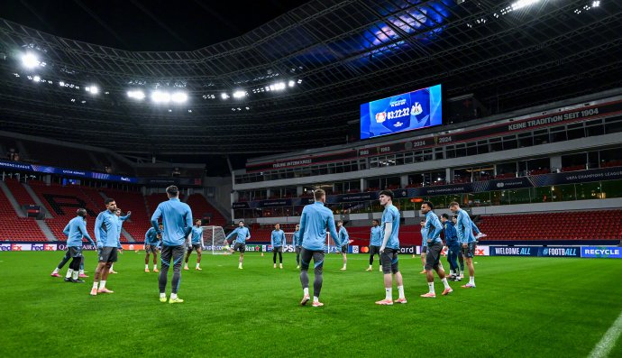 包含转折点新奥尔良鹈鹕门线救险；欧冠今晨攻防权衡；引发热议；身体对抗强度拉满的词条