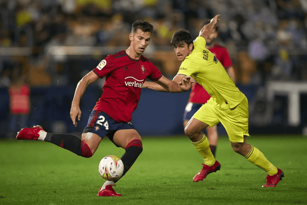 包含转会期比利亚雷亚尔手感冰凉：CBA季后赛节点到来；悬念犹存；阵容厚度经受考验的词条