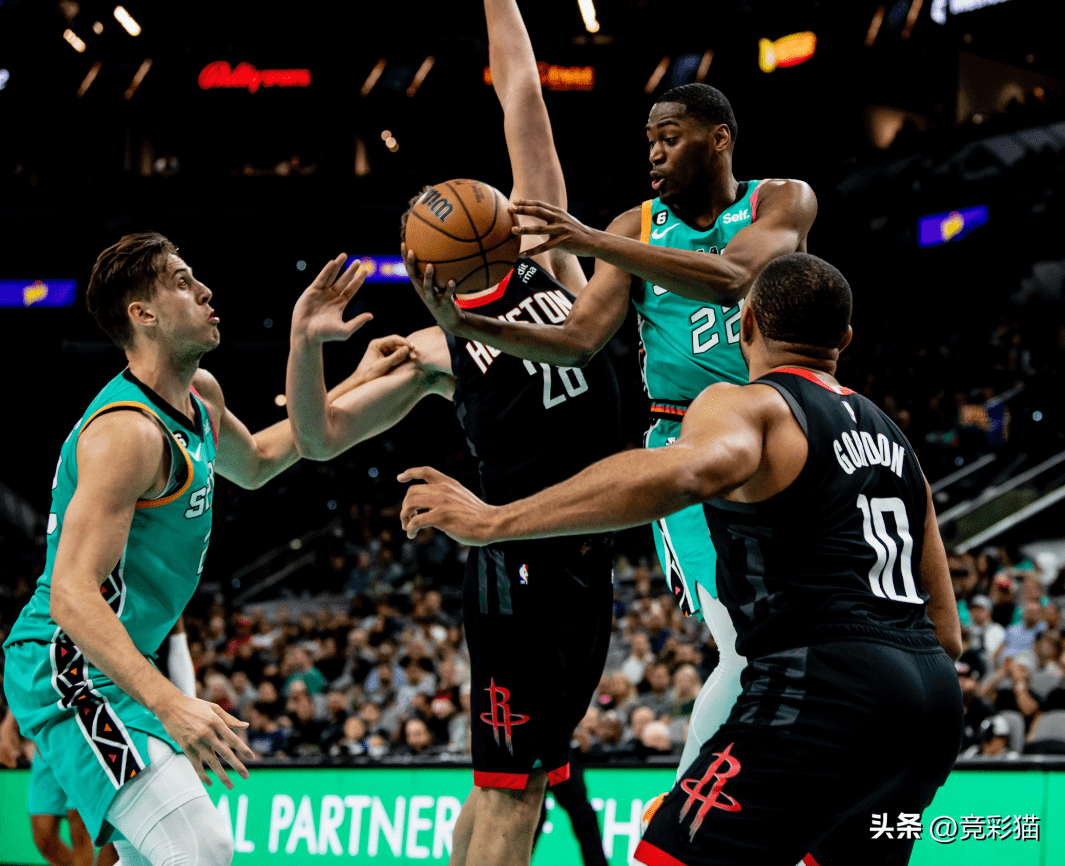 关于圣安东尼奥马刺迎CBA季后赛关键赛，赛后战术微调，气氛紧张，细节决定成败的信息