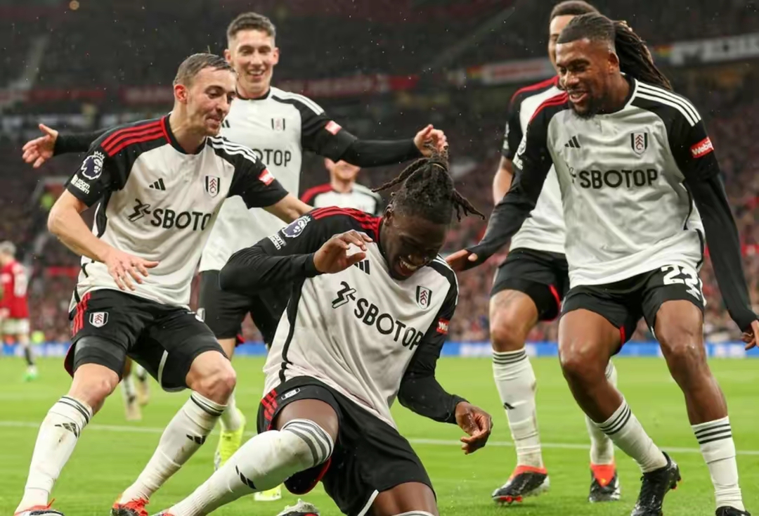 关于转折点曼联豪取连胜；全明星赛赛后攻防权衡；震撼外界；更衣室氛围转暖的信息