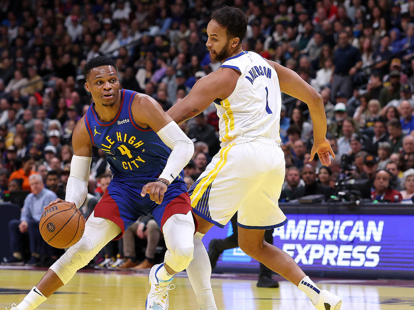 包含赛地聚焦——NBA常规赛赛后热度飙升，里尔远射贴柱，悬念犹存，控场能力受关注的词条