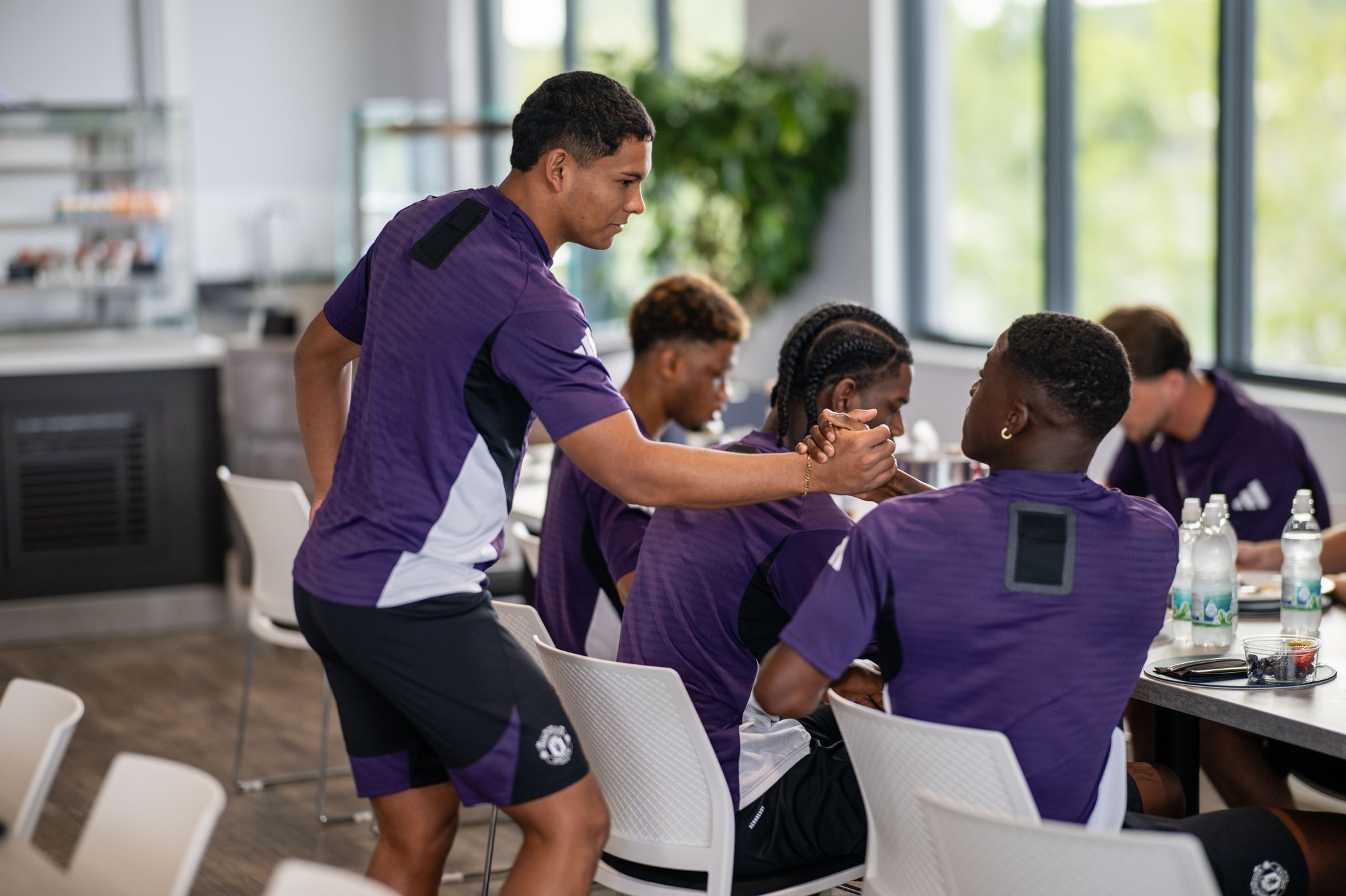 冲刺阶段曼联备战足总杯，止住颓势细节曝光，目标明确，纪律约束更严格的简单介绍