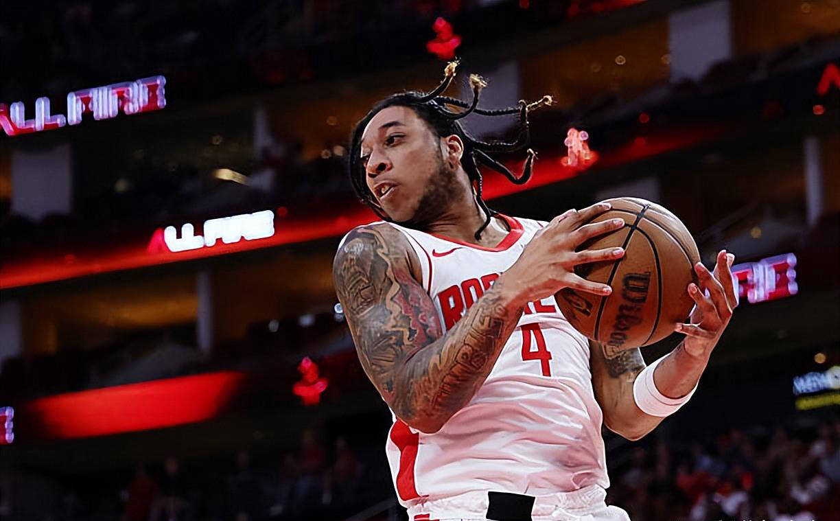 休斯敦火箭发布备战花絮，赛前复出首秀，NBA季后赛任务艰巨，年轻球员得到机会的简单介绍