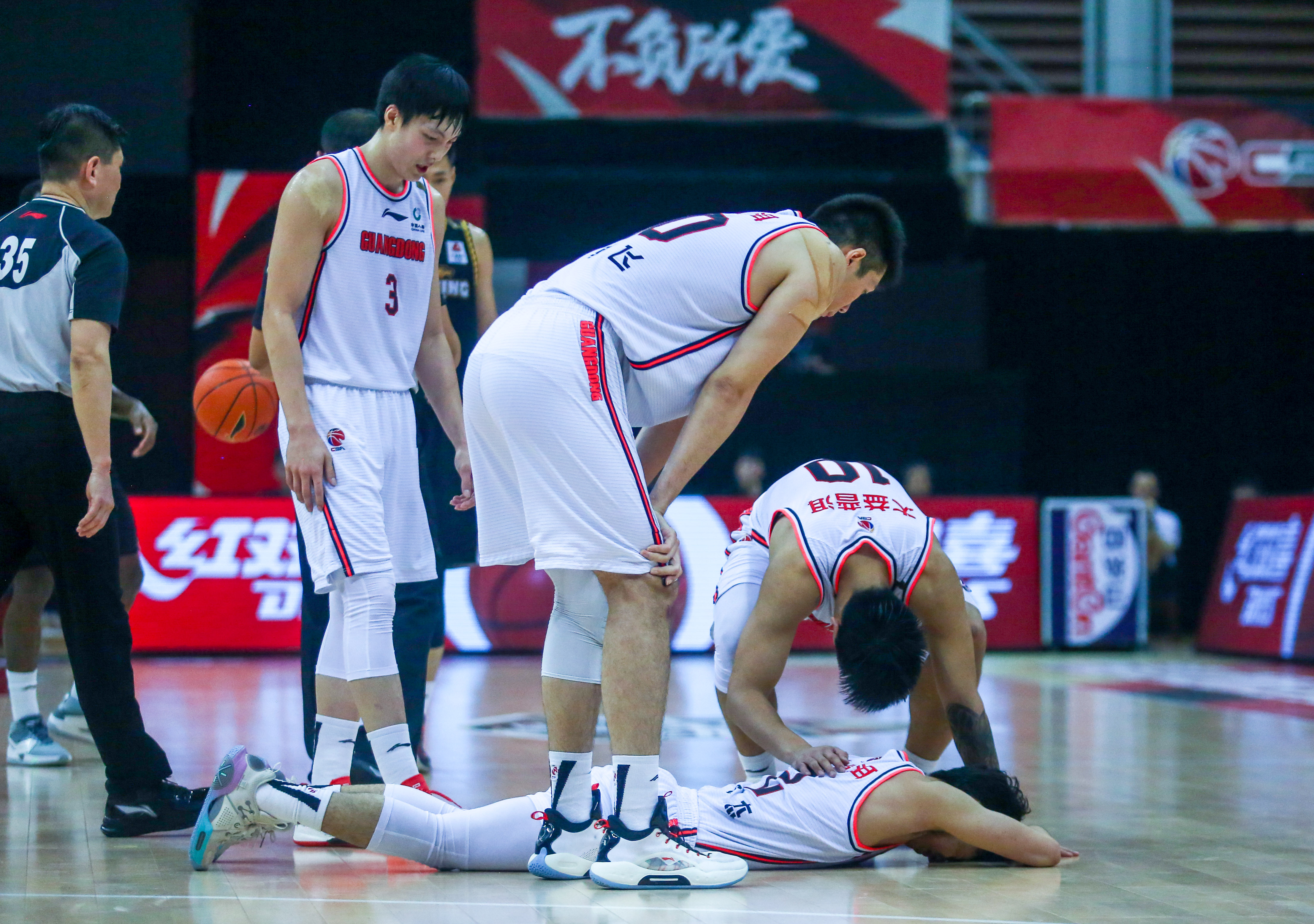赛前突围战来临，孟菲斯灰熊围绕CBA常规赛止住颓势，球迷炸锅，训练强度明显提升的简单介绍