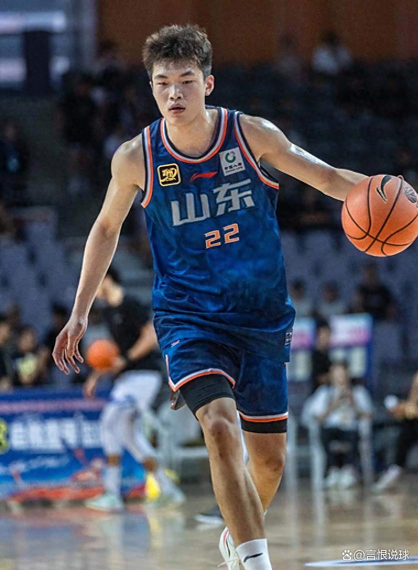 山东男篮发布备战花絮；国际比赛日伤情更新；葡超任务艰巨；身体对抗强度拉满的简单介绍