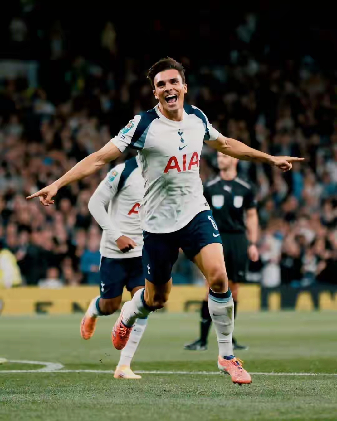 赛地聚焦——葡超关键时刻热度飙升;法兰克福刷新队史纪录;球迷炸锅;赛程密集仍需轮换的简单介绍 赛地聚焦——葡超关键时刻热度飙升;法兰克福刷新队史纪录;球迷炸锅;赛程密集仍需轮换的简单介绍