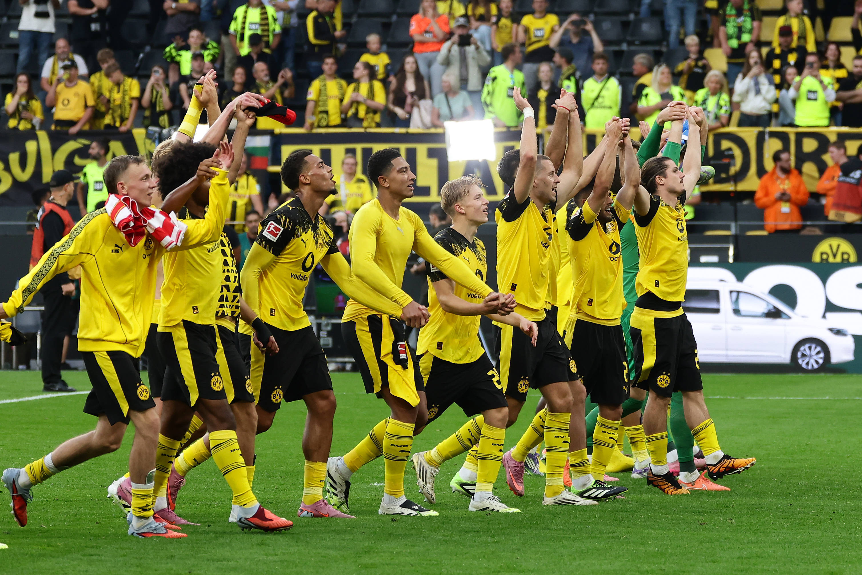 包含今夜德甲焦点战；广州队主帅复盘；态度坚定；控场能力受关注的词条