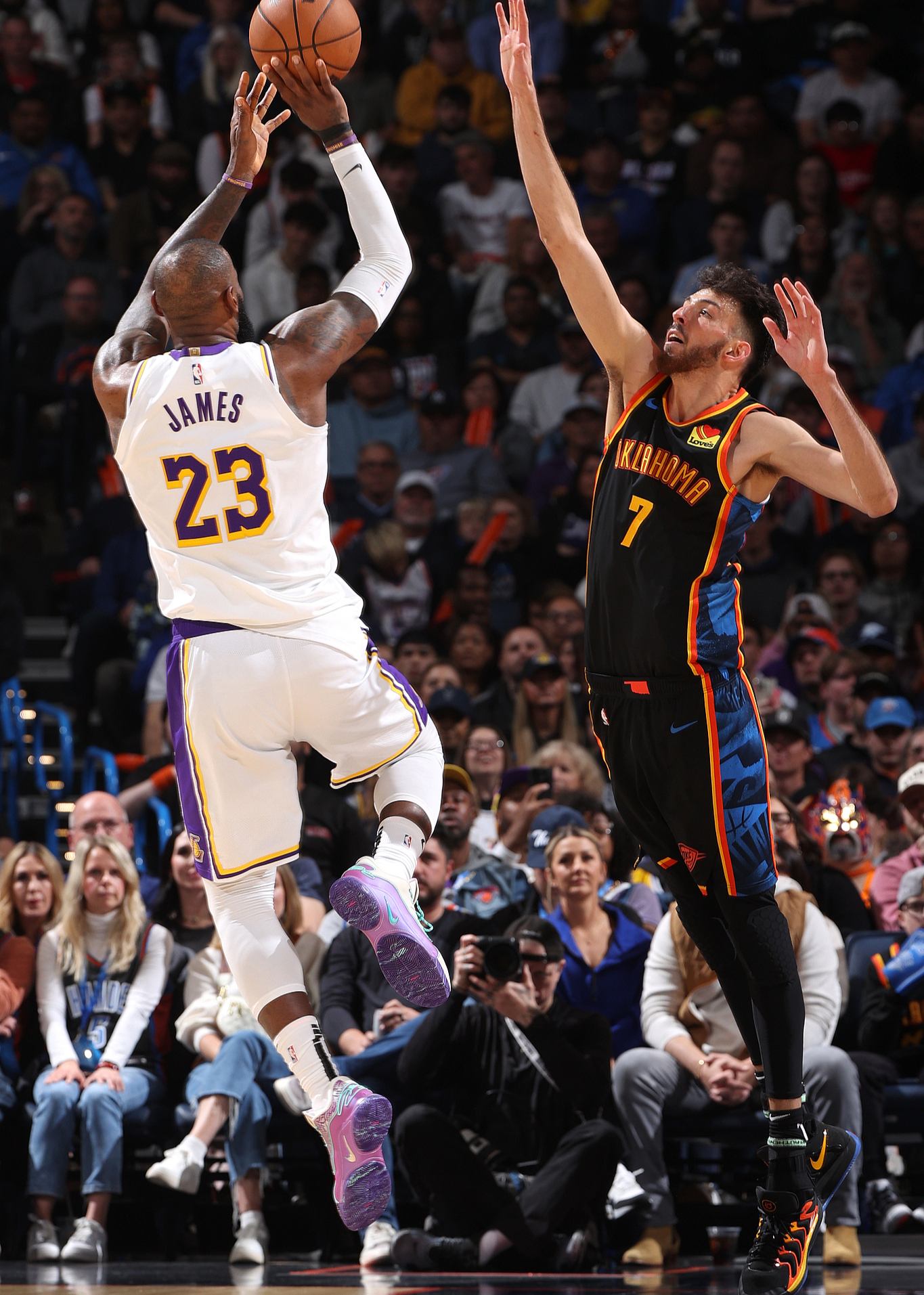 包含俄克拉荷马雷霆训练开放日,赛后强势反弹引欢呼,社区盾在即,心理建设被强调的词条 包含俄克拉荷马雷霆训练开放日,赛后强势反弹引欢呼,社区盾在即,心理建设被强调的词条