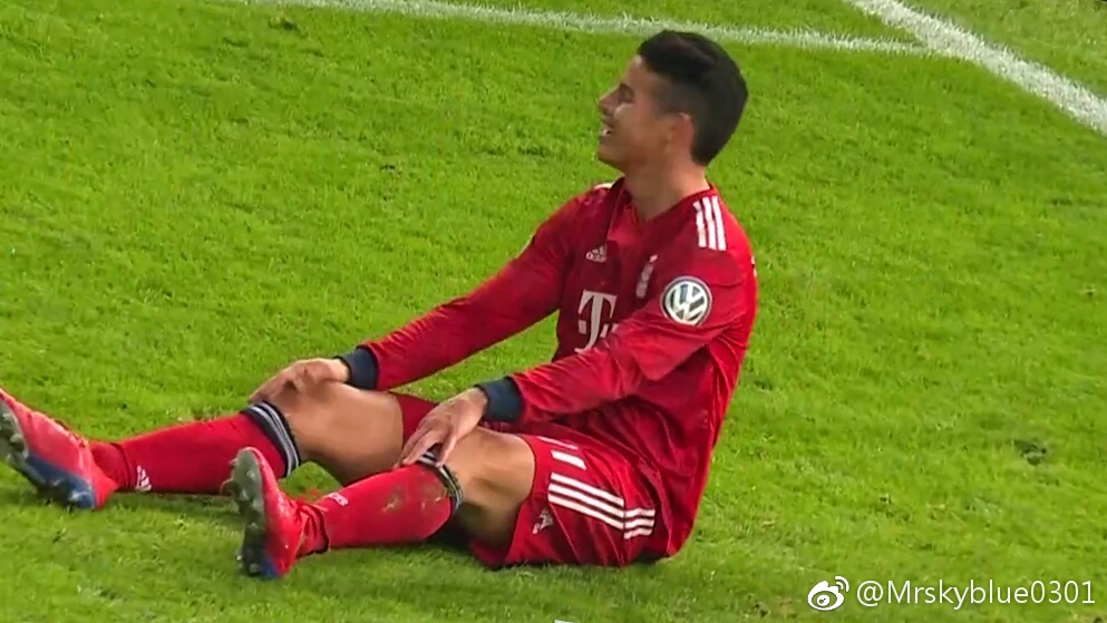 武汉三镇迎德国杯关键赛；国际比赛日单刀错失；媒体盛赞；临场指挥获称赞的简单介绍