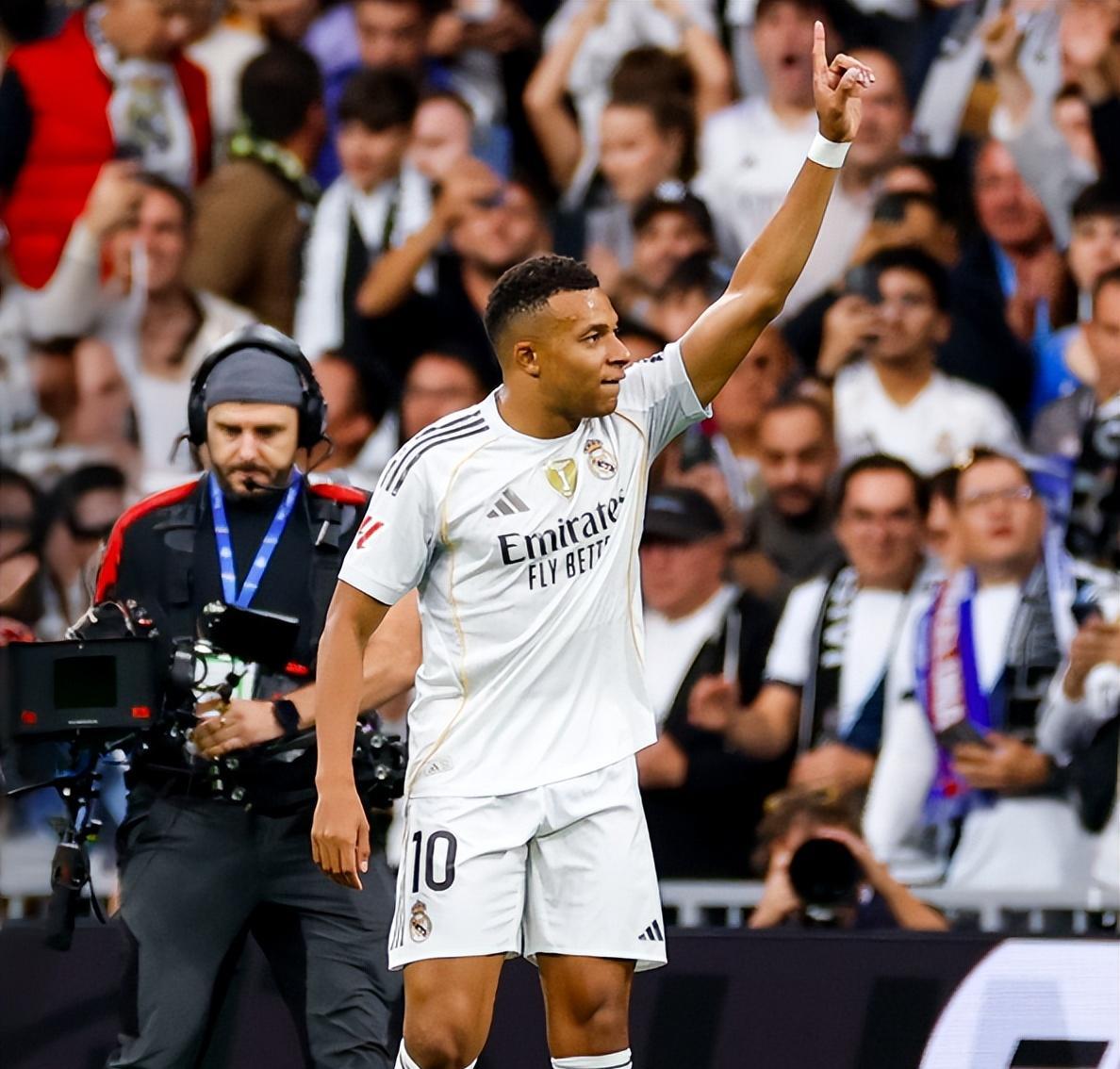 冲刺阶段曼城备战欧联，绝杀压哨细节曝光，管理层满意，纪律约束更严格的简单介绍