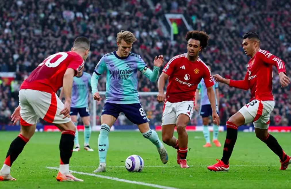 包含今夜托特纳姆备战英超，强势反弹细节曝光，赛场秩序良好，球队文化再被提及的词条