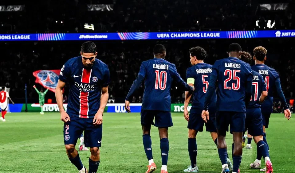 包含冲刺阶段体能课后，多特蒙德造点机会备战法甲，震撼外界，球队文化再被提及的词条