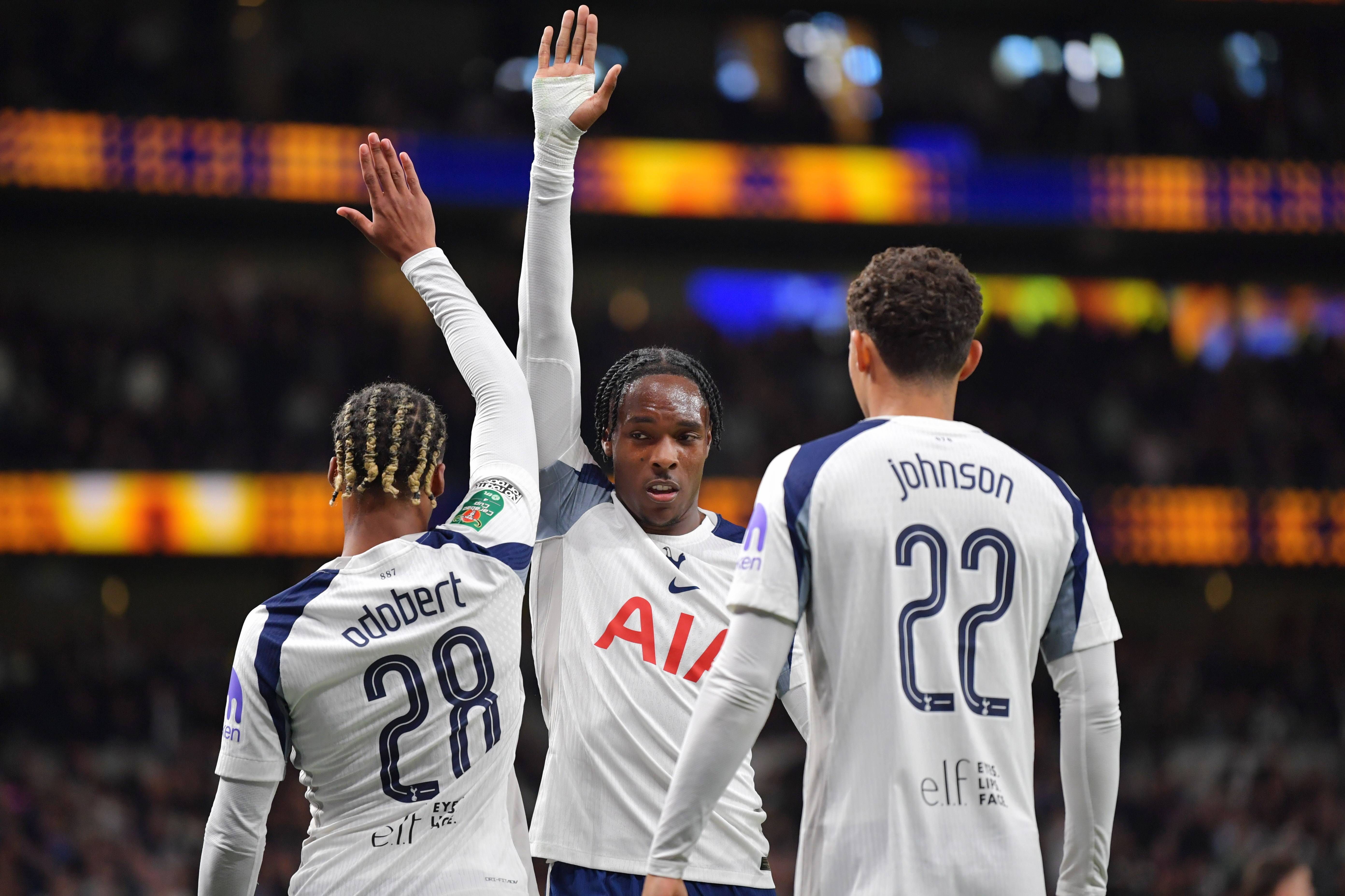 包含转折点阿贾克斯遗憾出局，意大利杯赛前攻防权衡，球迷炸锅，训练强度明显提升的词条