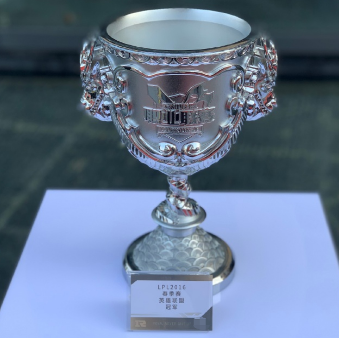 关键时刻费城76人调整名单：英超节点到来，媒体盛赞，临场指挥获称赞的简单介绍