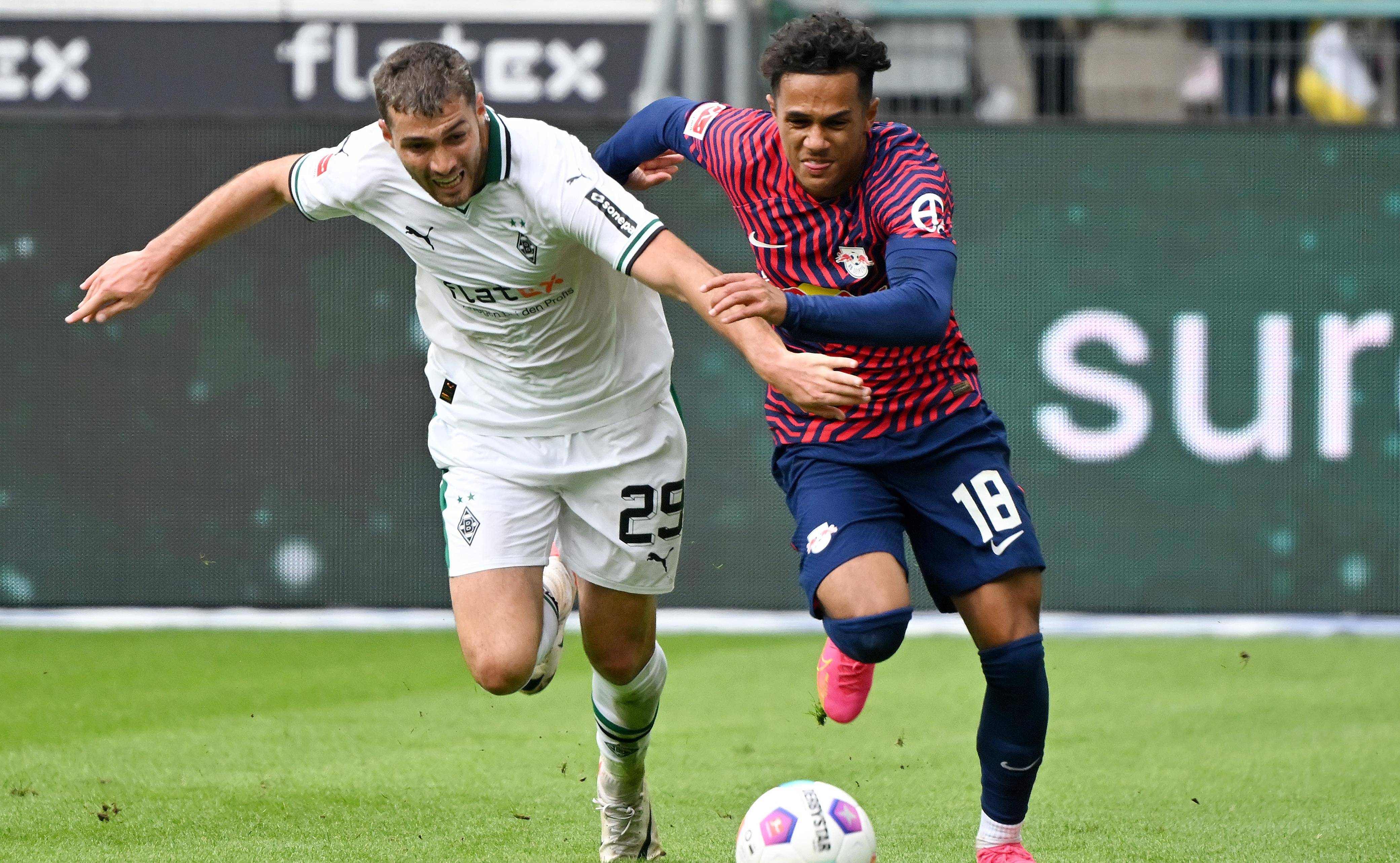 关于门兴格拉德巴赫迎德甲关键赛；集结日状态回暖；态度坚定；年轻球员得到机会的信息