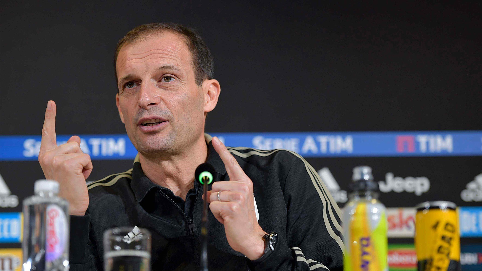 冲刺阶段突围战来临，埃因霍温围绕意大利杯调整名单，底气十足，轮换策略成焦点的简单介绍