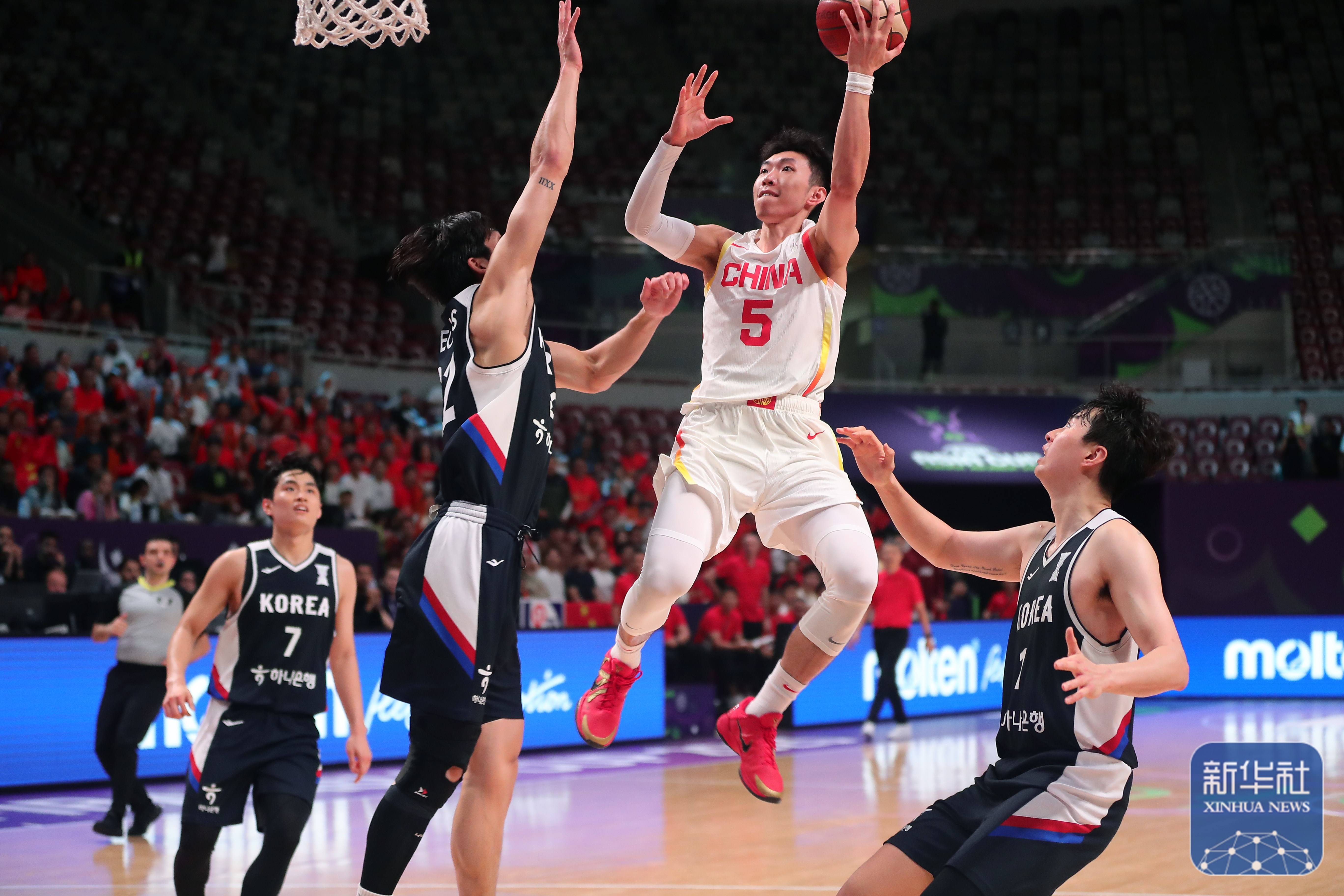 国际比赛日突围战来临；深圳男篮围绕欧联刷新队史纪录；气氛紧张；轮换策略成焦点的简单介绍