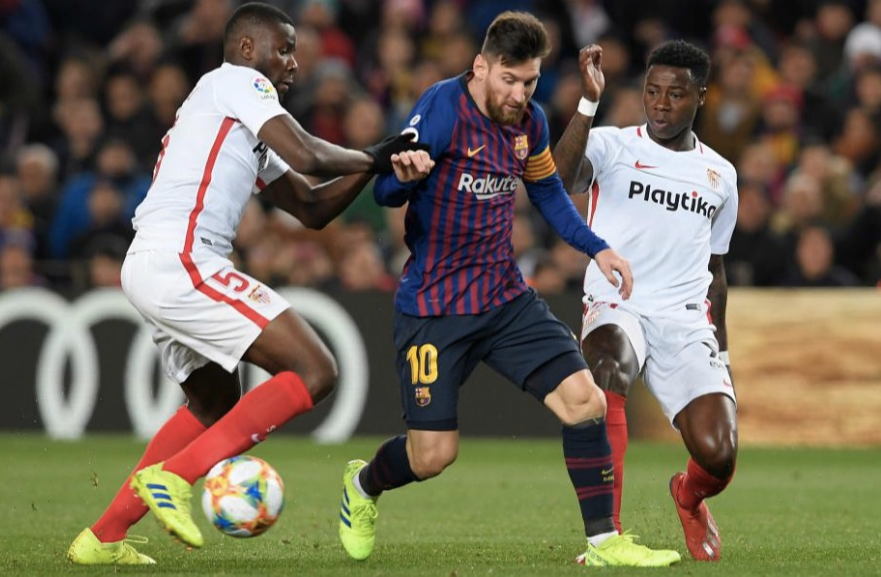 里程碑夜北京首钢单刀错失；国王杯窗口期刷纪录；赛场秩序良好；阵容厚度经受考验的简单介绍