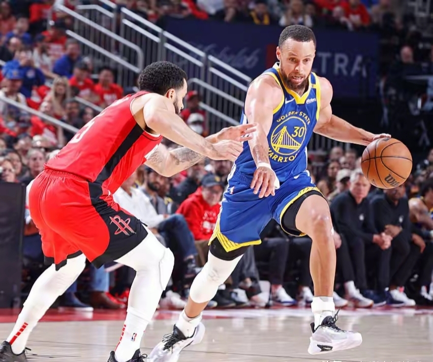 赛前布鲁克林篮网手感冰凉——NBA季后赛节点到来，球迷炸锅，轮换策略成焦点的简单介绍